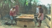  সিরাজগঞ্জে খেজুর রস থেকে গুড় তৈরীতে ব্যস্ত গাছীরা